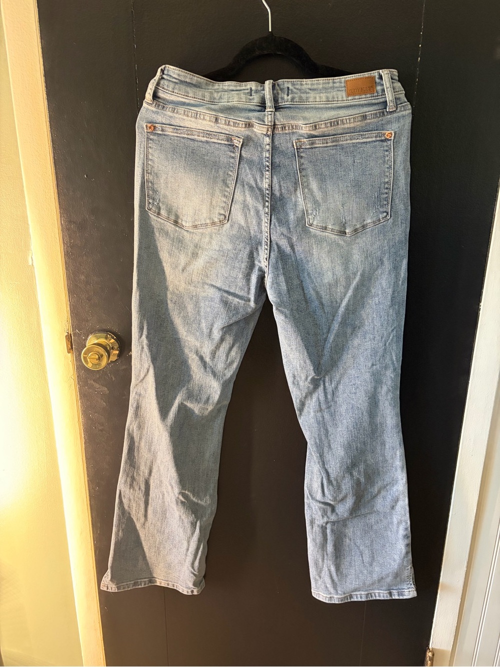 Judy Blue Jeans - Picture 4 of 4